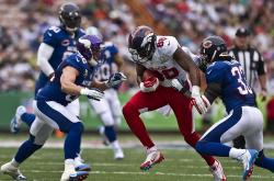 表现优异引发热议！，东契奇在老鹰比赛中重返赛场比赛高潮迭起